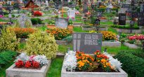 Blomster til kirkegården