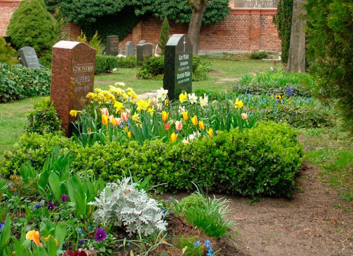 Blumen für den Friedhof